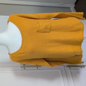 Levitate Women's Yellow Mustard Sweater Size Medium
